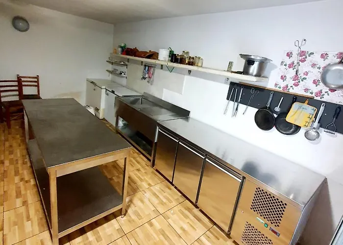 Πανσιόν Sofia Gllava - Memaliaj