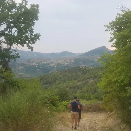 招待所 Sofia Gllava -