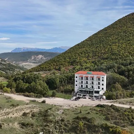 Sofia Gllava - Casa de hóspedes Memaliaj