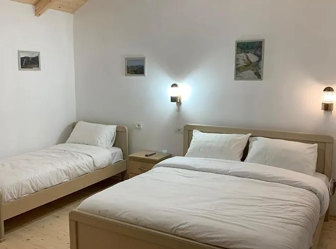 Sofia Gllava - Casa de hóspedes Memaliaj