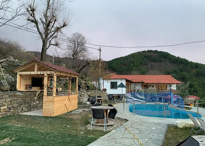 Sofia Gllava - Casa de hóspedes Memaliaj