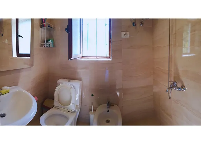 Casa de hóspedes Sofia Gllava - 4*