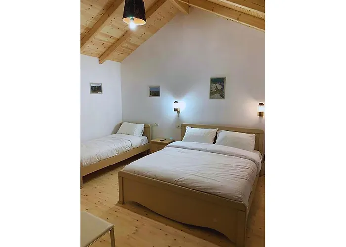 Sofia Gllava - Casa de hóspedes Memaliaj